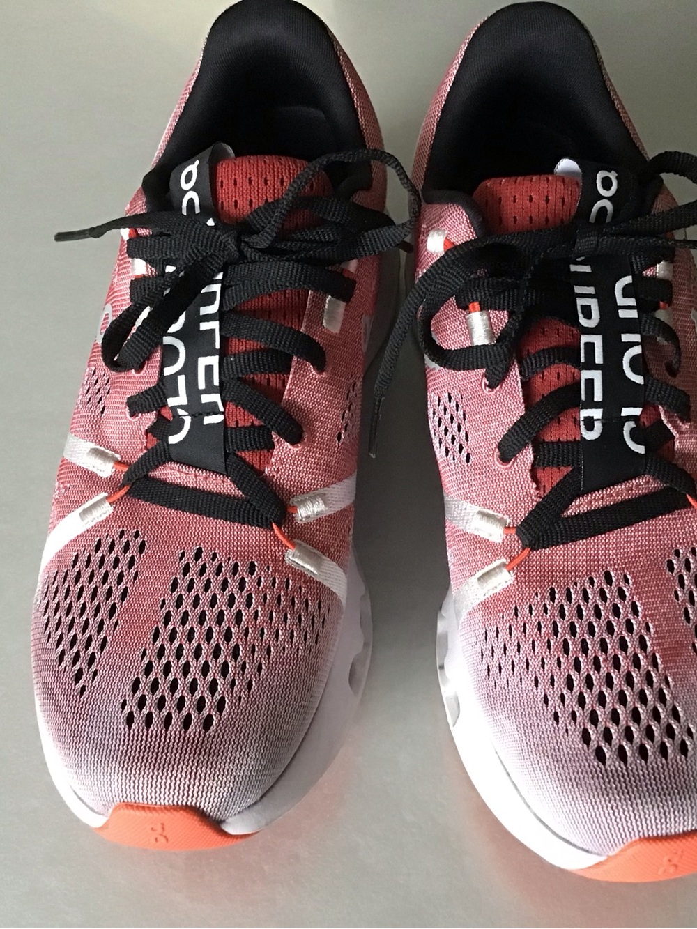 On Running Women's Athletic Running Shoes / 8W